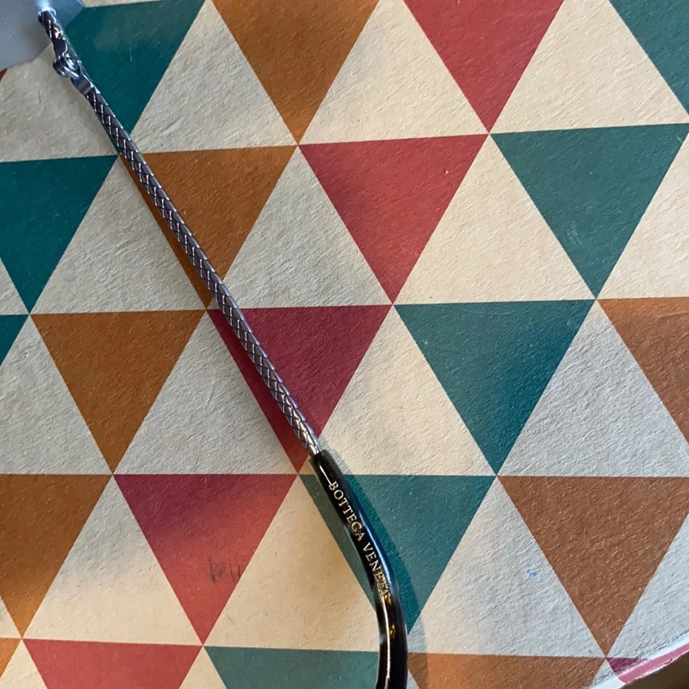Authentic BOTTEGA VENETA SUNGLASSES 🕶